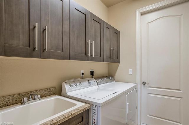 114 SW 51st TER, Cape Coral, FL 33914