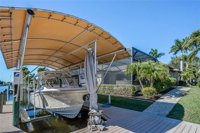 114 SW 51st TER, Cape Coral, FL 33914