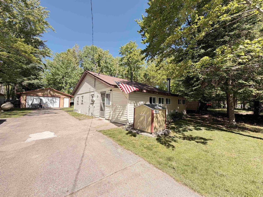 4803 Highland Court, Harrison, MI 48625