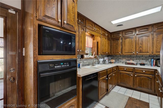 1228 Alma North Street, Alma, AR 72921