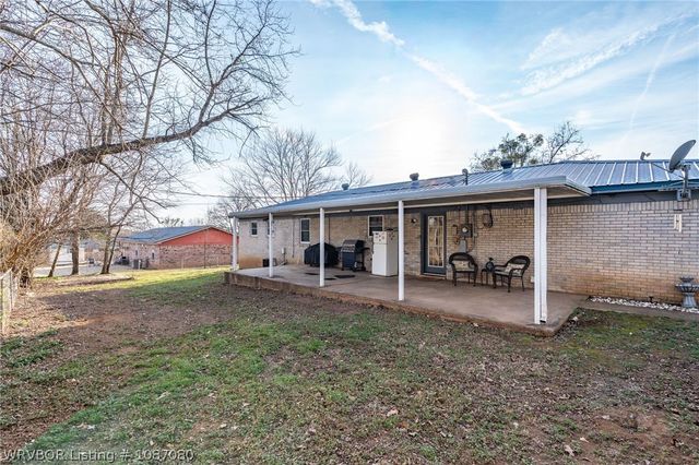 1228 Alma North Street, Alma, AR 72921