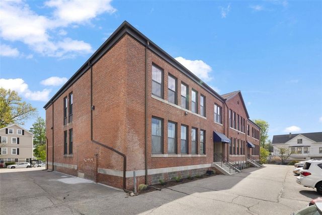 775 Potters Avenue 12, Providence, RI 02907