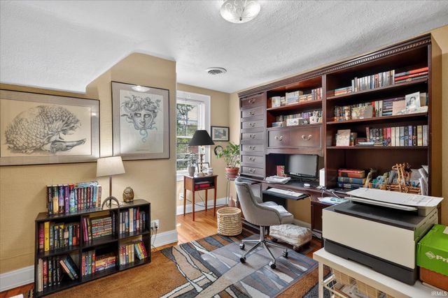 2617 Erskine Boulevard, South Bend, IN 46614