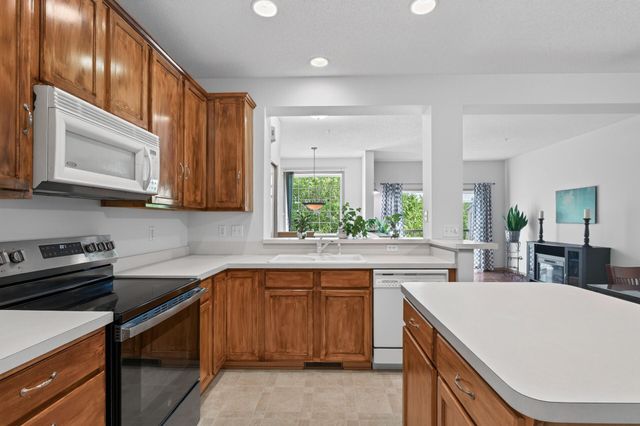 13810 54th Avenue N, Plymouth, MN 55446