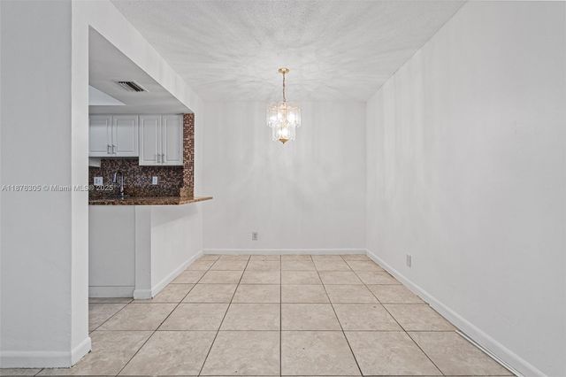 2607 NW 47th Ln 3304, Lauderdale Lakes, FL 33313