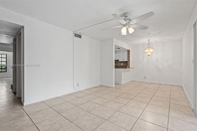 2607 NW 47th Ln 3304, Lauderdale Lakes, FL 33313