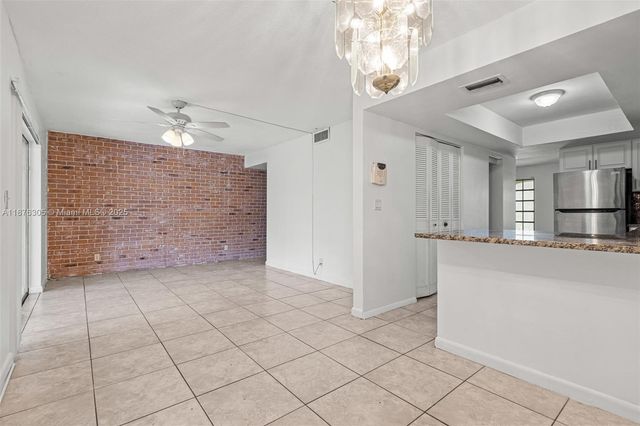 2607 NW 47th Ln 3304, Lauderdale Lakes, FL 33313