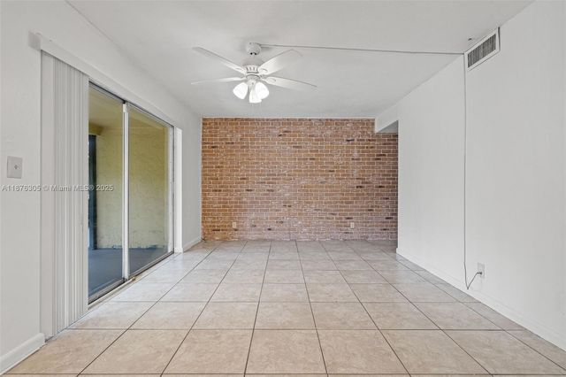 2607 NW 47th Ln 3304, Lauderdale Lakes, FL 33313