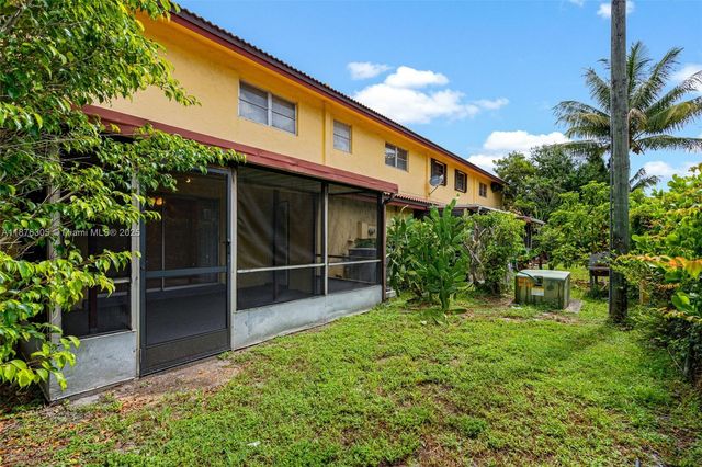 2607 NW 47th Ln 3304, Lauderdale Lakes, FL 33313