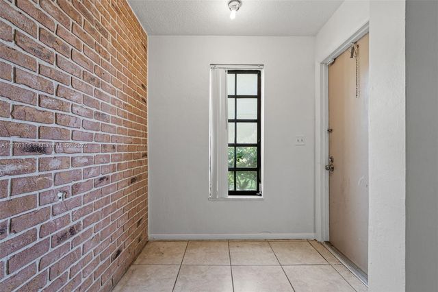 2607 NW 47th Ln 3304, Lauderdale Lakes, FL 33313