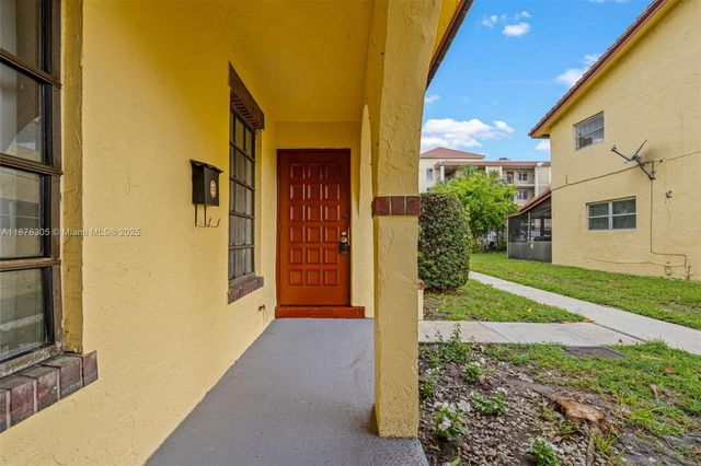 2607 NW 47th Ln 3304, Lauderdale Lakes, FL 33313
