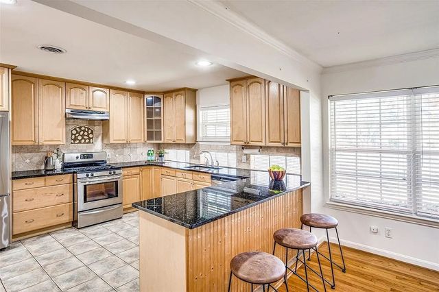 5730 Forest Lane, Dallas, TX 75230