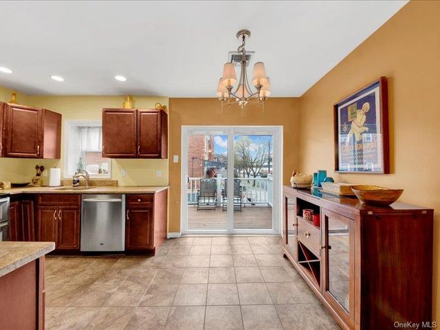 2576 Harding Avenue, Bronx, NY 10465