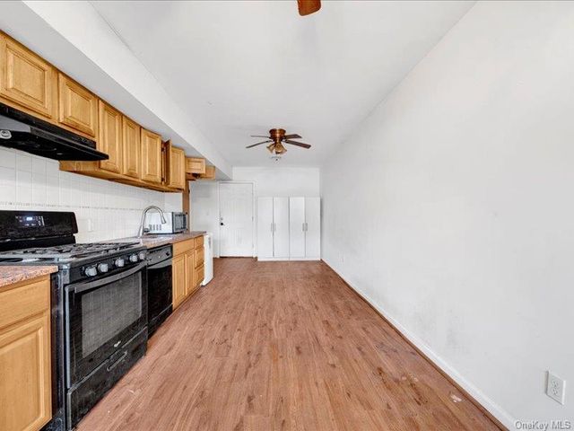 2576 Harding Avenue, Bronx, NY 10465