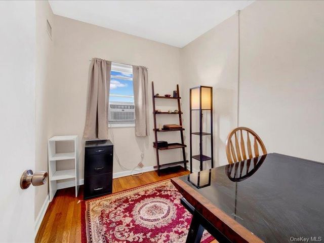 2576 Harding Avenue, Bronx, NY 10465