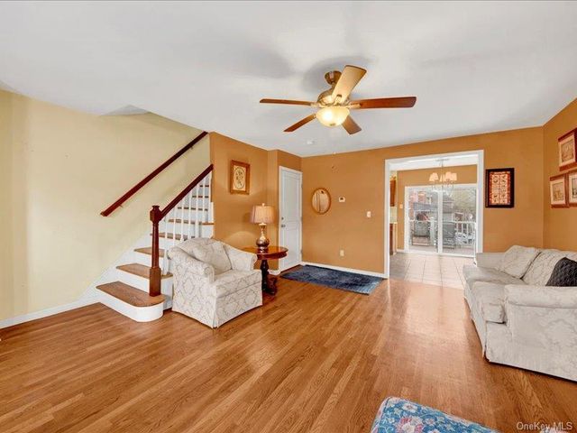 2576 Harding Avenue, Bronx, NY 10465