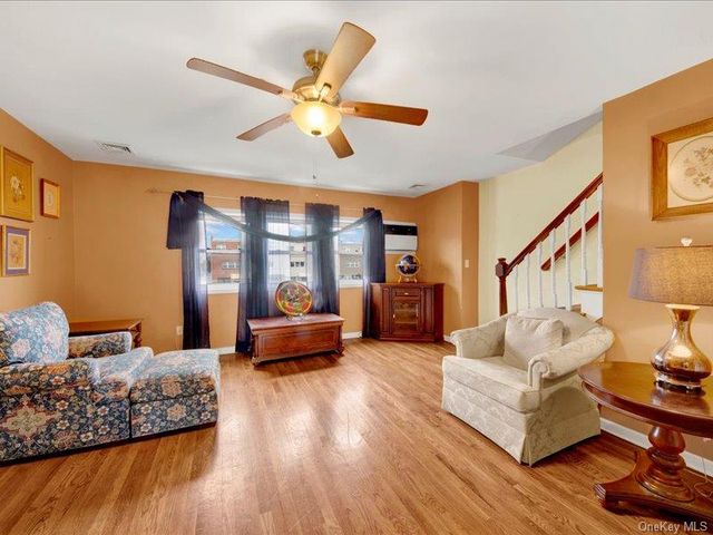 2576 Harding Avenue, Bronx, NY 10465