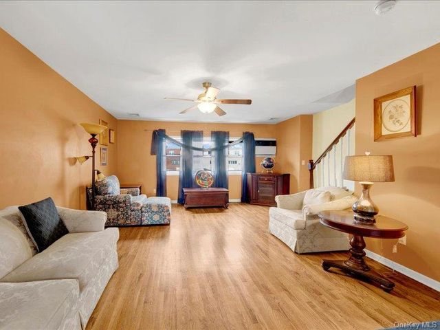 2576 Harding Avenue, Bronx, NY 10465