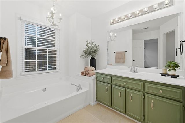 618 Wedgewood Drive, Woodstock, GA 30189