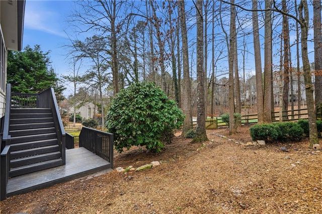 618 Wedgewood Drive, Woodstock, GA 30189