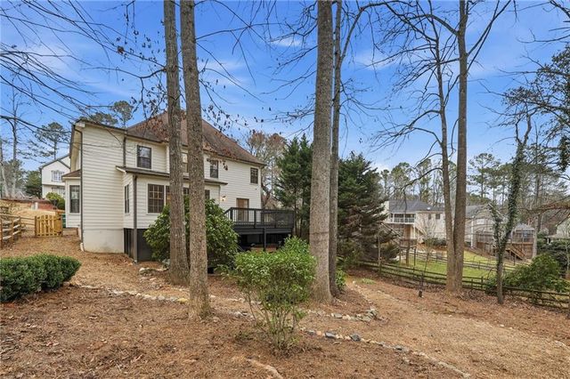 618 Wedgewood Drive, Woodstock, GA 30189