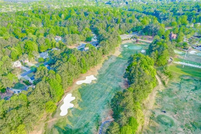 618 Wedgewood Drive, Woodstock, GA 30189