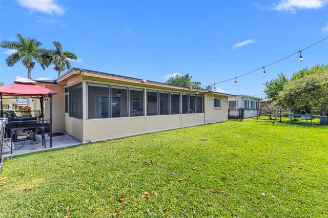 5607 NW 49th Avenue, Tamarac, FL 33319