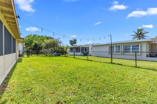 5607 NW 49th Avenue, Tamarac, FL 33319