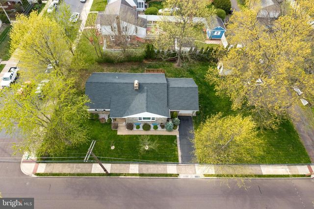 604 N LINE ST, Lansdale, PA 19446