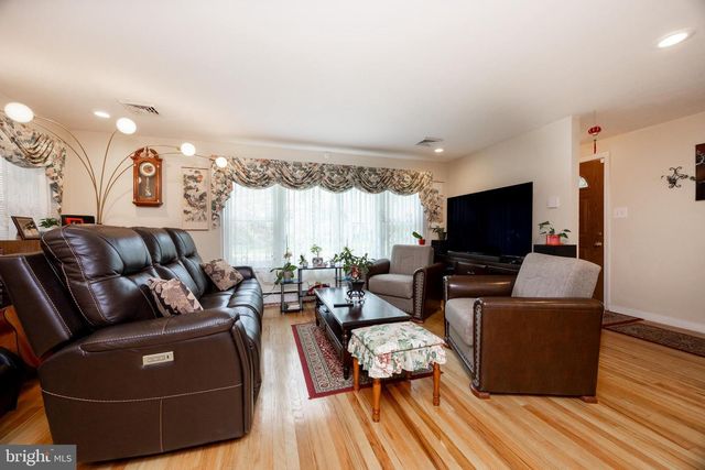 604 N LINE ST, Lansdale, PA 19446