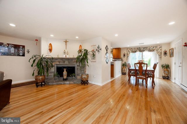 604 N LINE ST, Lansdale, PA 19446