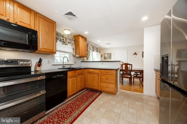 604 N LINE ST, Lansdale, PA 19446