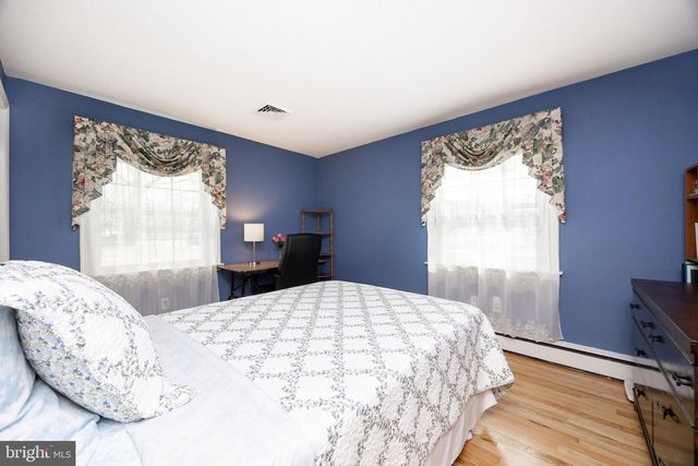 604 N LINE ST, Lansdale, PA 19446