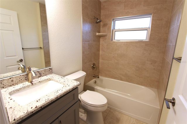 5850 GAGSTATTER ROAD, North Port, FL 34291