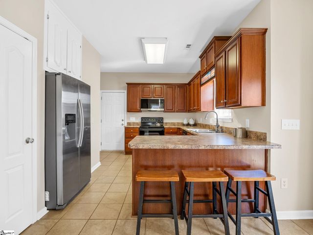 355 Capstone Lane, Spartanburg, SC 29301