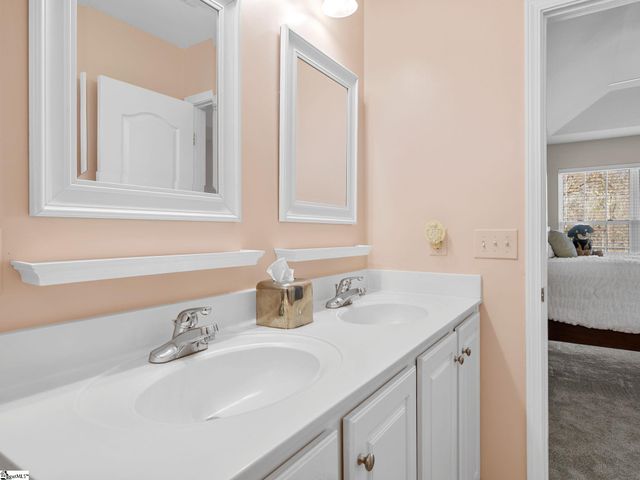 355 Capstone Lane, Spartanburg, SC 29301