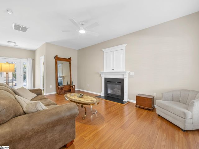 355 Capstone Lane, Spartanburg, SC 29301