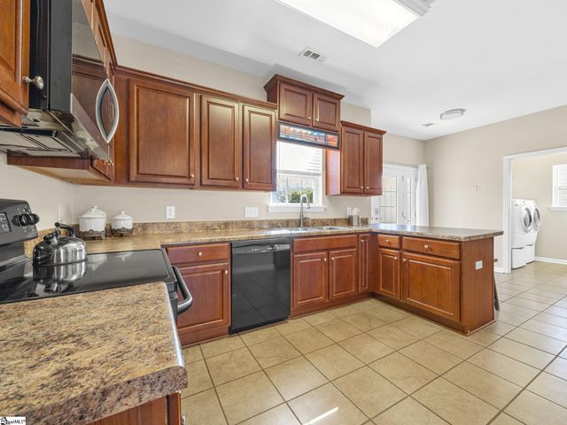 355 Capstone Lane, Spartanburg, SC 29301