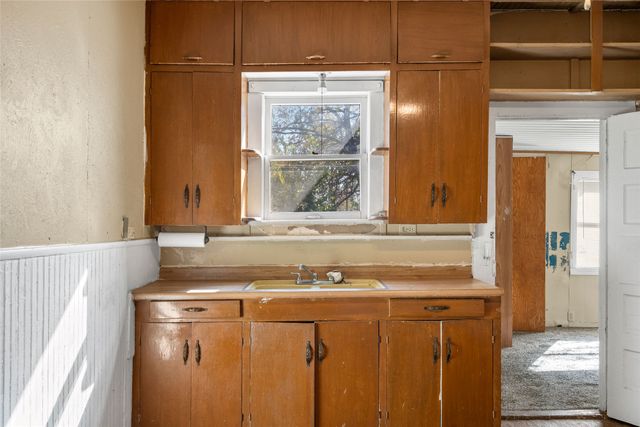 5611 Alton Avenue, Dallas, TX 75214