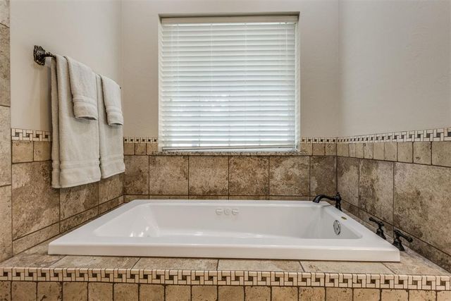 36003 45th Street, Shawnee, OK 74804