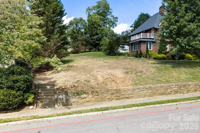 99999 Maney Avenue A, Asheville, NC 28804
