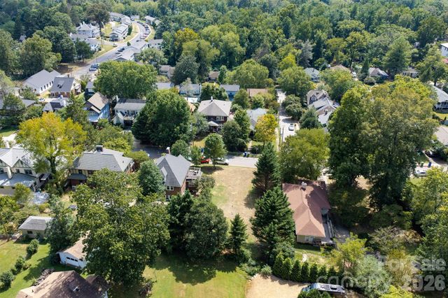 99999 Maney Avenue A, Asheville, NC 28804