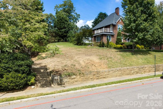 99999 Maney Avenue A, Asheville, NC 28804