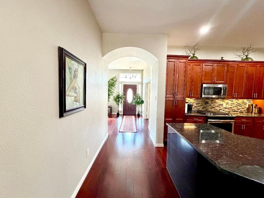 4898 Autumn Hill, Grand Prairie, TX 75052 — photo 4