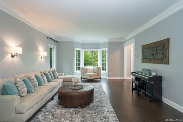 630 Chappaqua Road, Briarcliff Manor, NY 10510