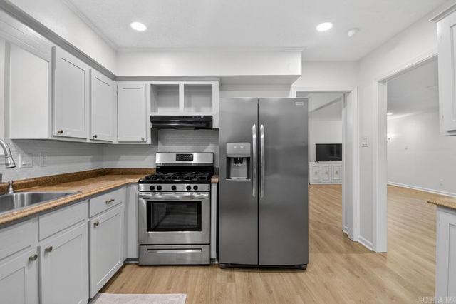 11 Coral Court, Little Rock, AR 72112