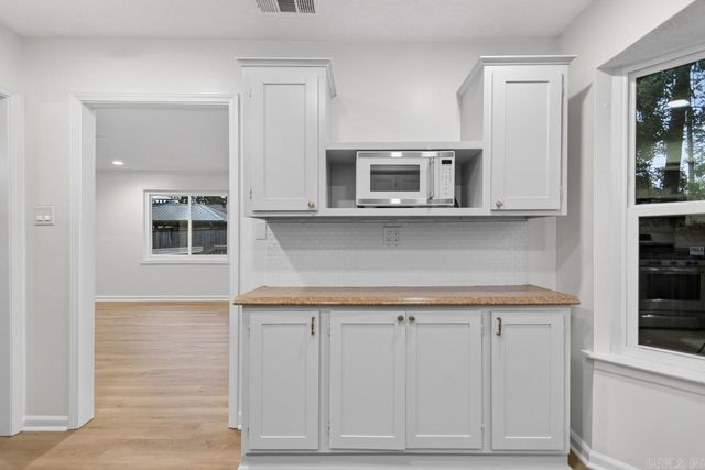 11 Coral Court, Little Rock, AR 72112