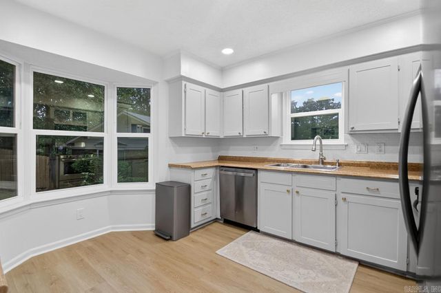 11 Coral Court, Little Rock, AR 72112