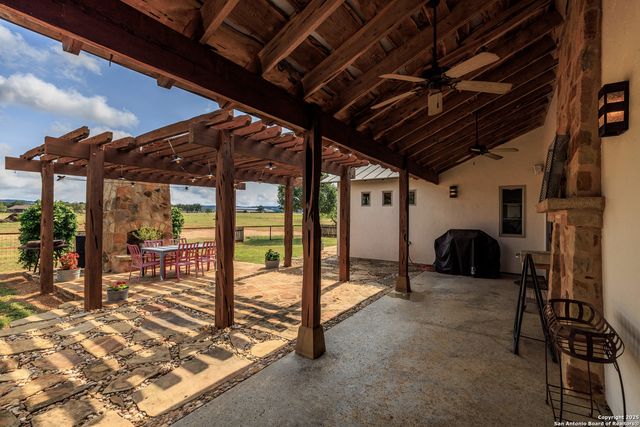 5686 Ranch Rd 1631, Fredericksburg, TX 78624