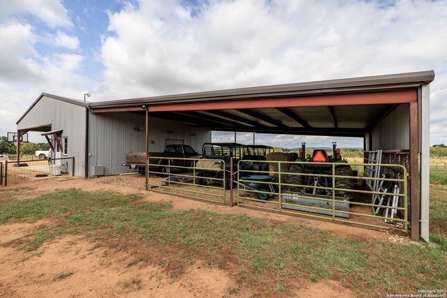 5686 Ranch Rd 1631, Fredericksburg, TX 78624